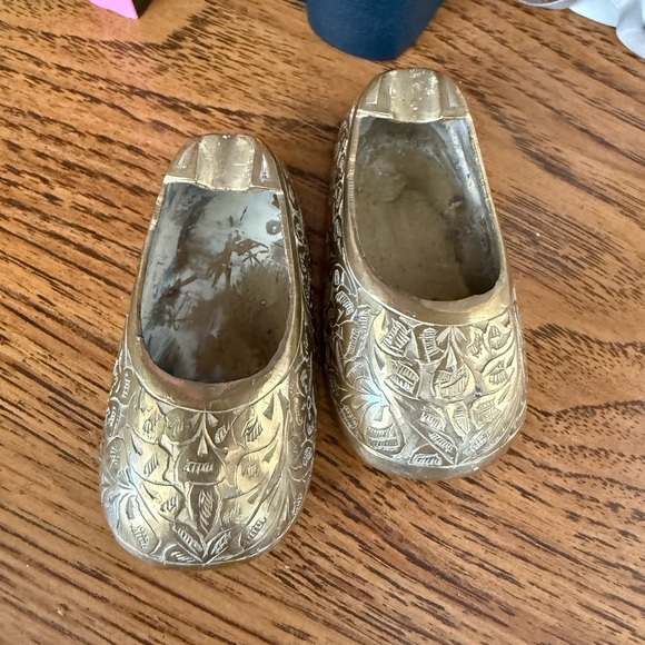 Two Vintage Brass Shoe Slippers Ashtray Or Incense Holder Made In India - Picture 2 of 7
